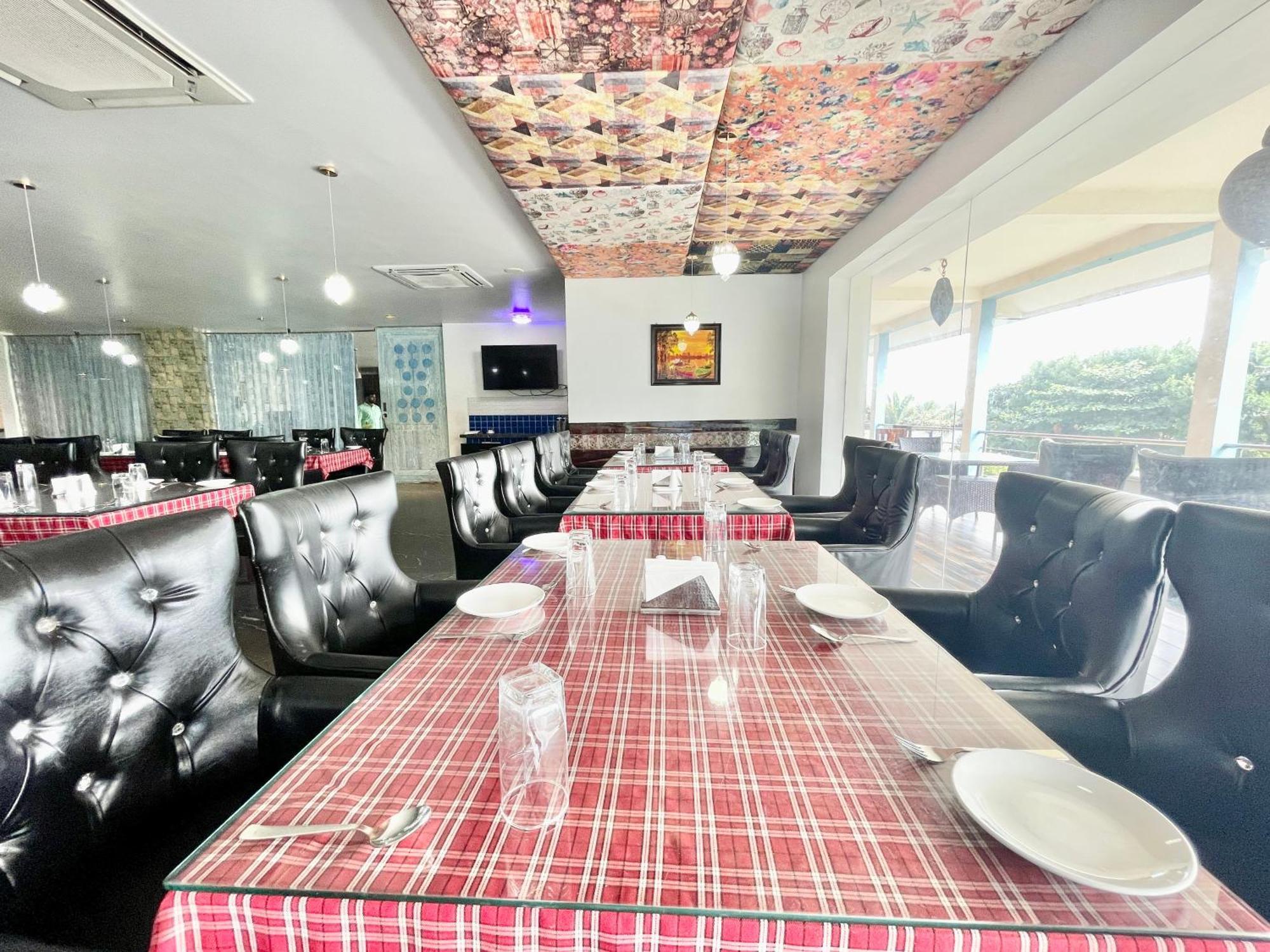 Hotel V-I Near Sea , Puri Private-Park -Gym-Spa Fully-Airconditioned-Hotel Lift-And-Parking-Facilities Breakfast-Included Zewnętrze zdjęcie