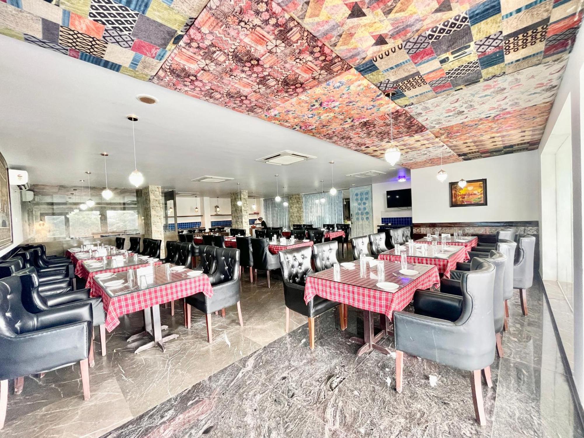 Hotel V-I Near Sea , Puri Private-Park -Gym-Spa Fully-Airconditioned-Hotel Lift-And-Parking-Facilities Breakfast-Included Zewnętrze zdjęcie