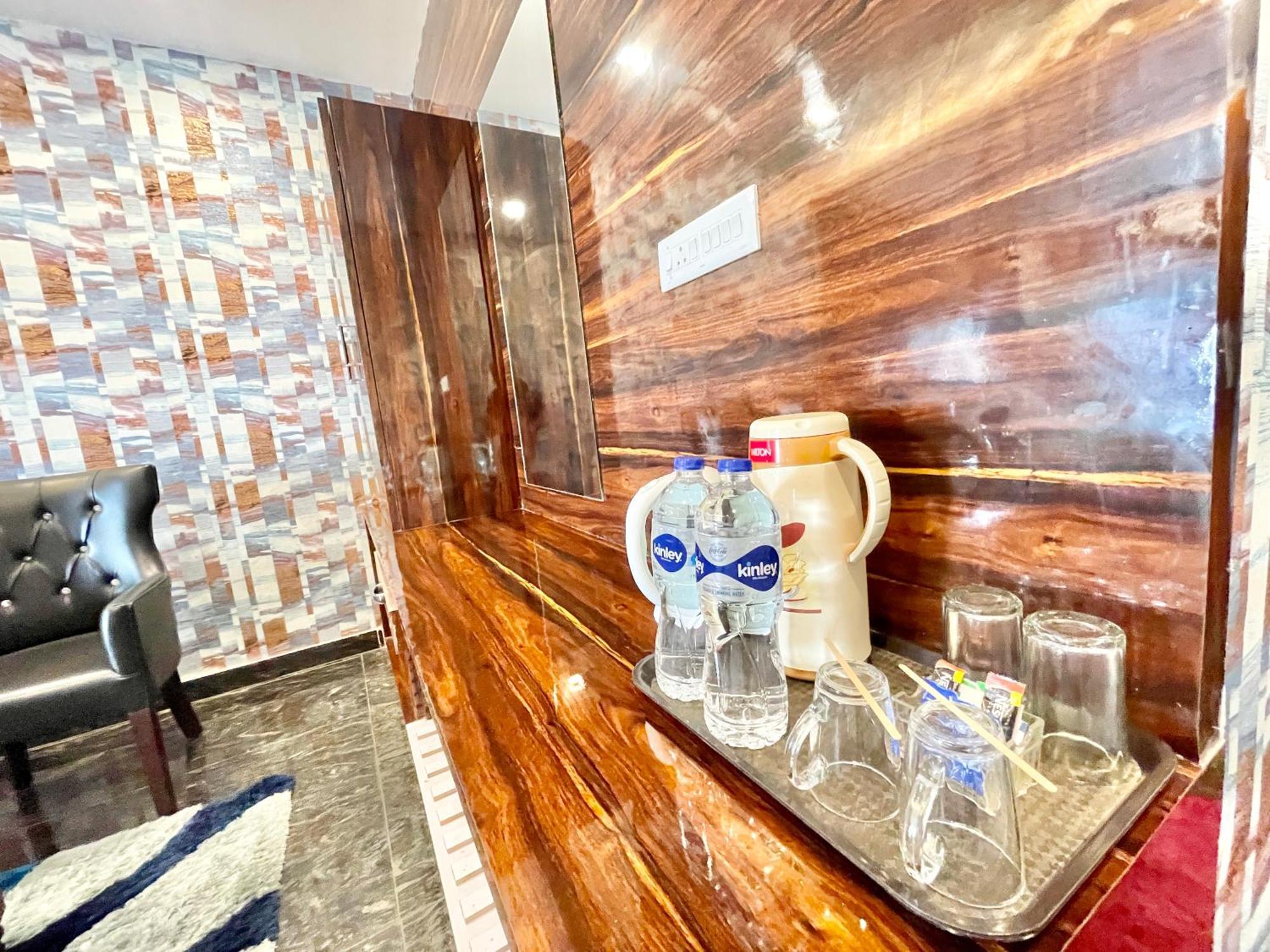 Hotel V-I Near Sea , Puri Private-Park -Gym-Spa Fully-Airconditioned-Hotel Lift-And-Parking-Facilities Breakfast-Included Zewnętrze zdjęcie