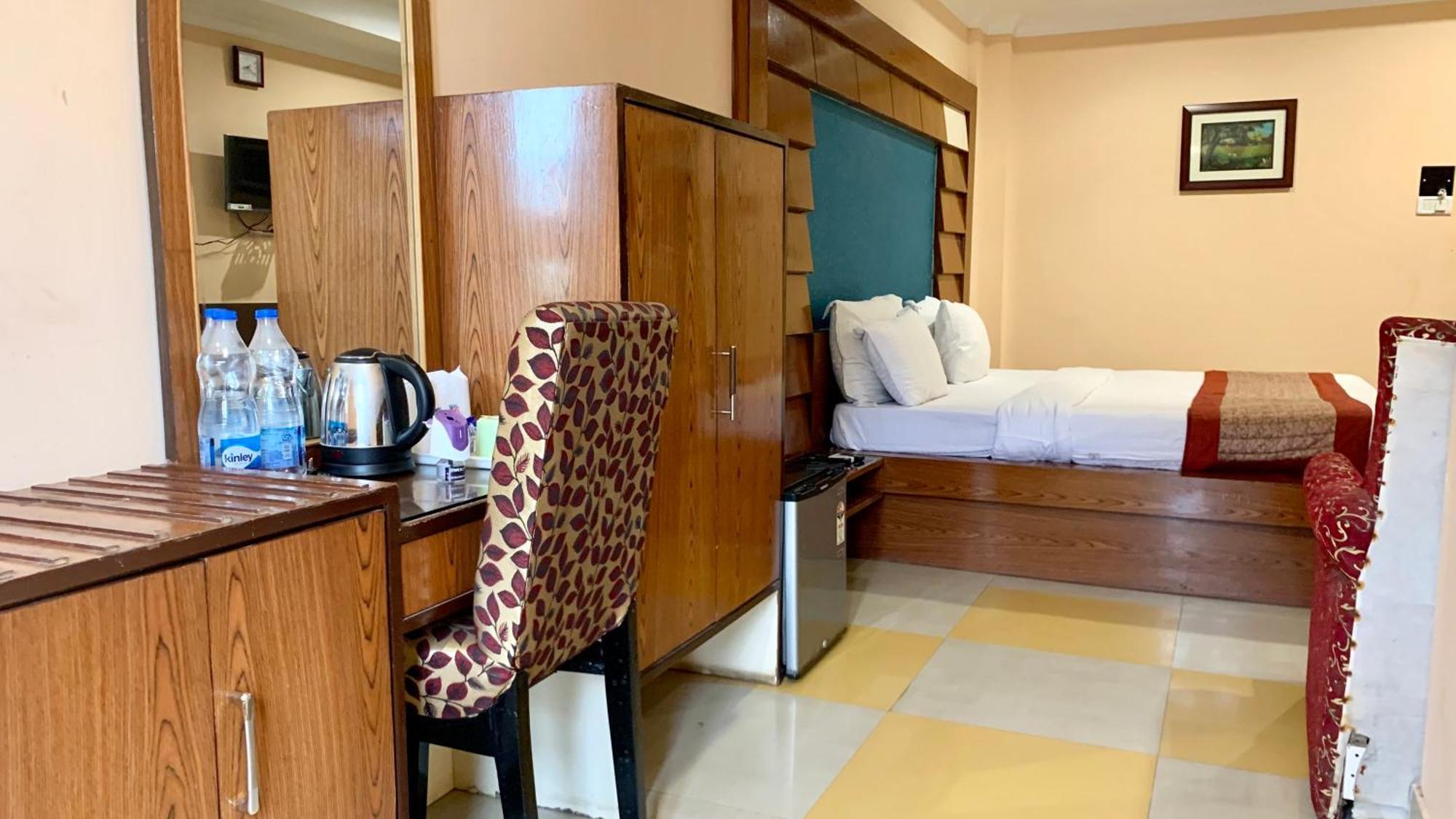 Hotel V-I Near Sea , Puri Private-Park -Gym-Spa Fully-Airconditioned-Hotel Lift-And-Parking-Facilities Breakfast-Included Zewnętrze zdjęcie