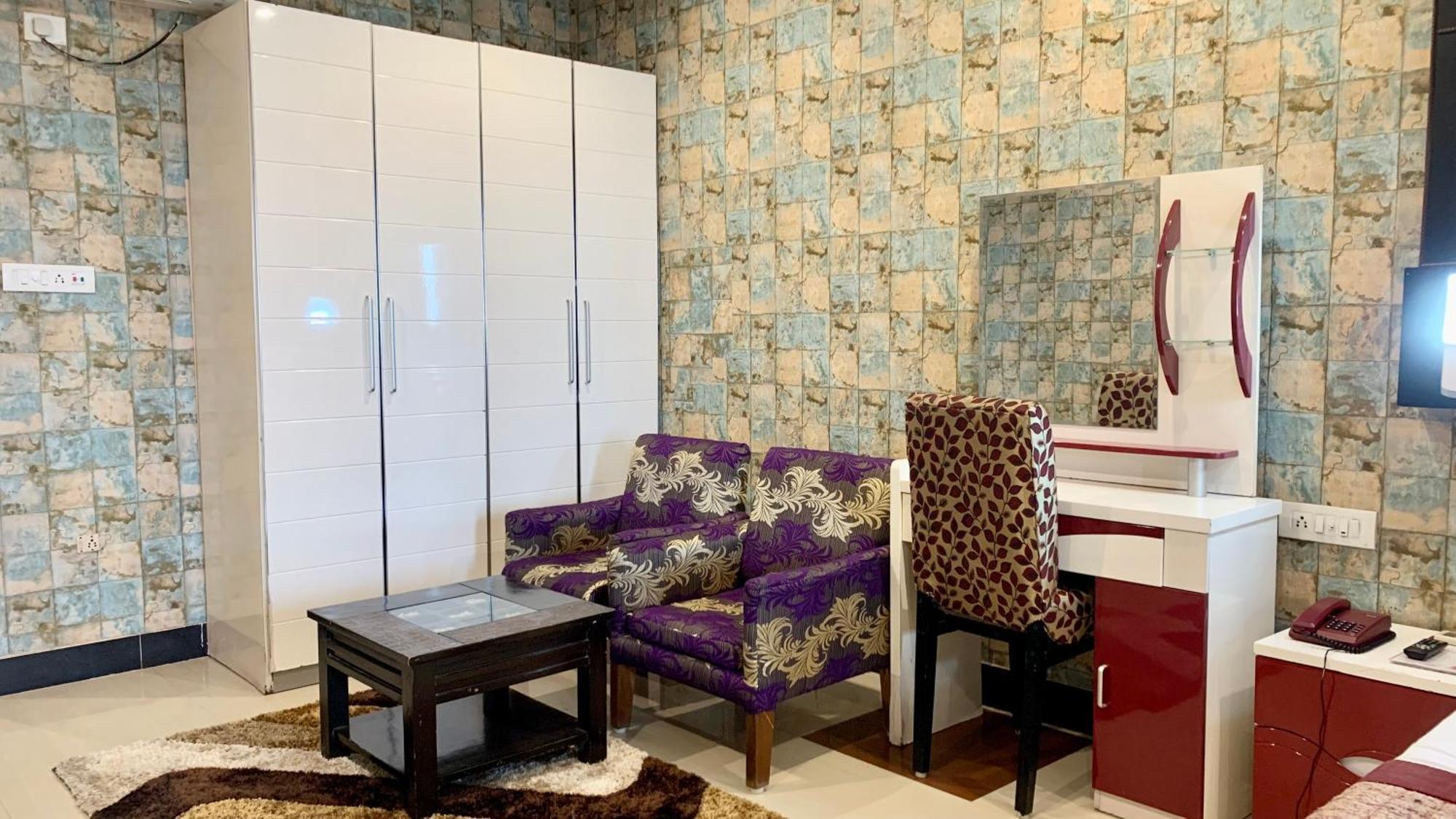 Hotel V-I Near Sea , Puri Private-Park -Gym-Spa Fully-Airconditioned-Hotel Lift-And-Parking-Facilities Breakfast-Included Zewnętrze zdjęcie