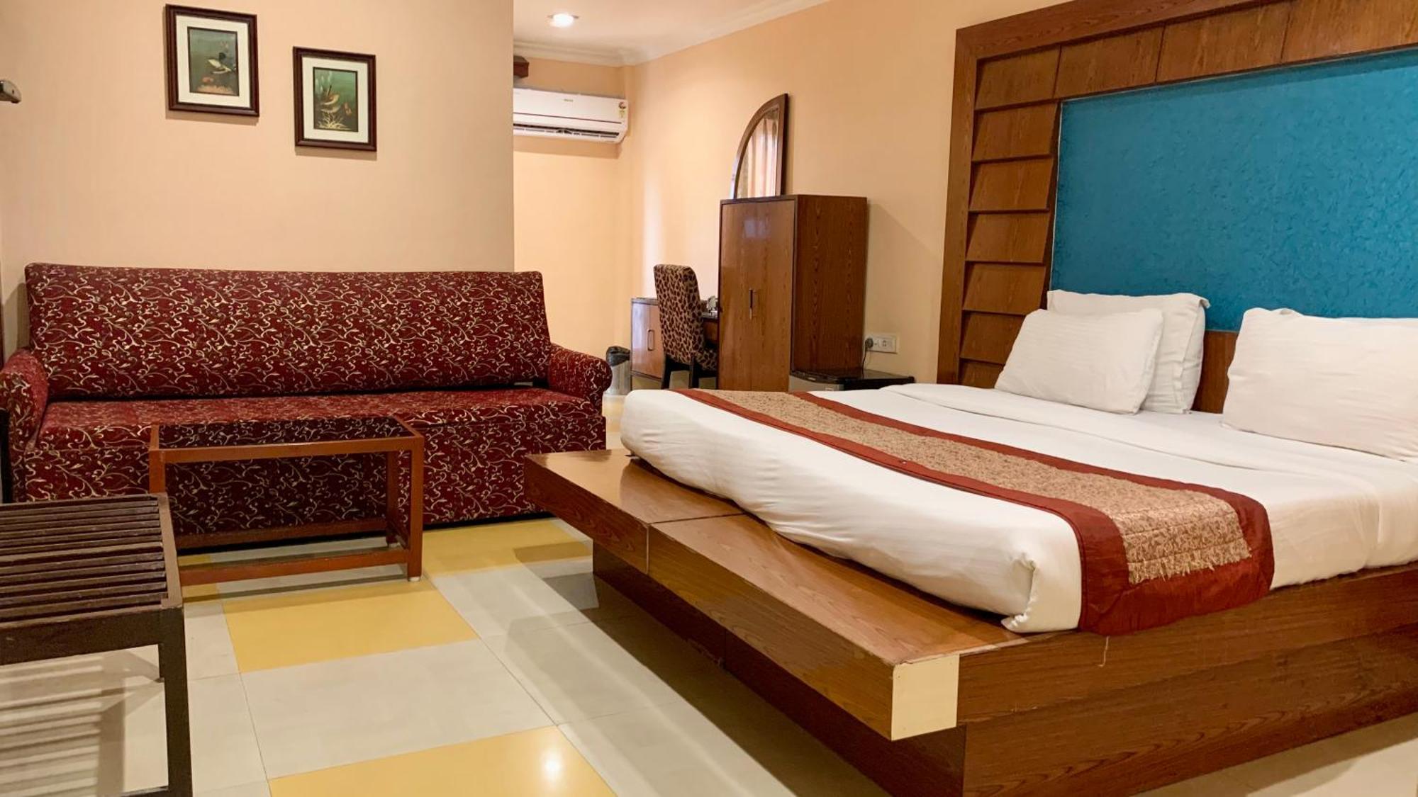 Hotel V-I Near Sea , Puri Private-Park -Gym-Spa Fully-Airconditioned-Hotel Lift-And-Parking-Facilities Breakfast-Included Zewnętrze zdjęcie
