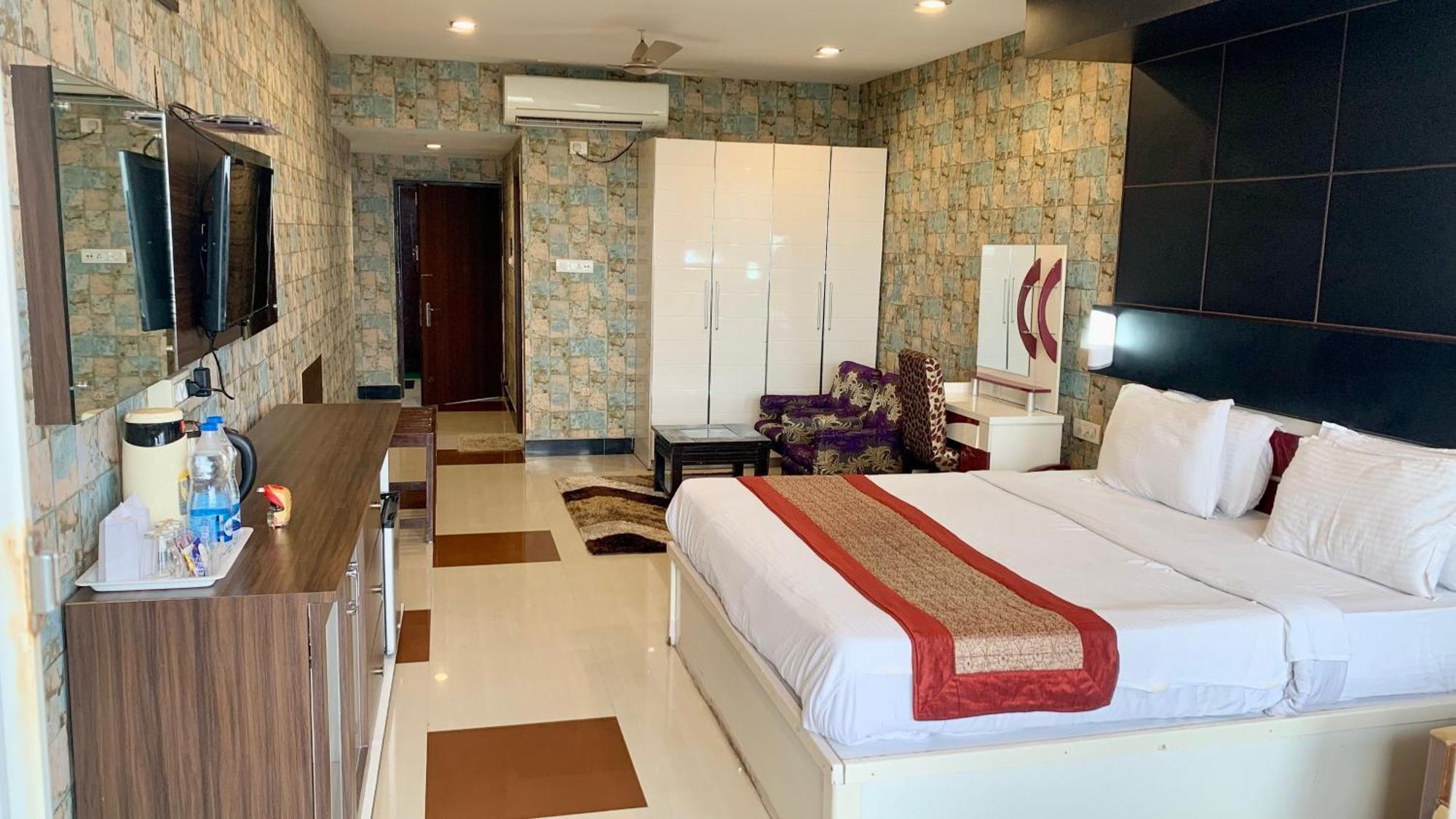 Hotel V-I Near Sea , Puri Private-Park -Gym-Spa Fully-Airconditioned-Hotel Lift-And-Parking-Facilities Breakfast-Included Zewnętrze zdjęcie